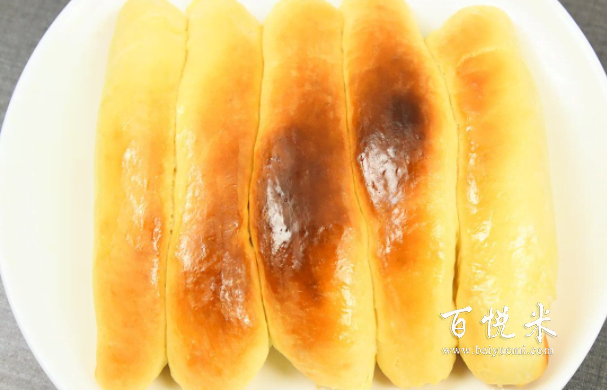 最简单方便的家常烤面包，记住这一点就能做出柔软膨松的面包